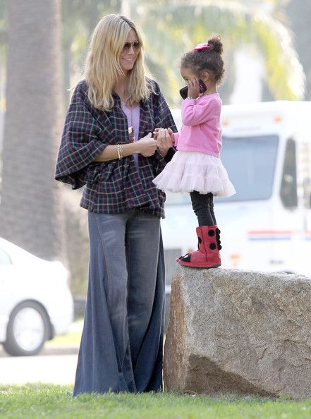 Οι μπότες πασχαλίτσες που έχουν ξετρελάνει τις πιτσιρίκες των celebrities