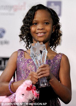 Η μικρότερη ηθοποιός, υποψήφια για Όσκαρ, έκανε μόδα τις τσάντες-ζωάκια!