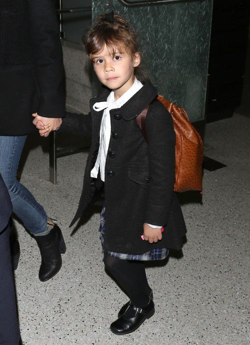 Jessica Alba: Ασορτί παλτό με  την κόρη της! (φωτό)