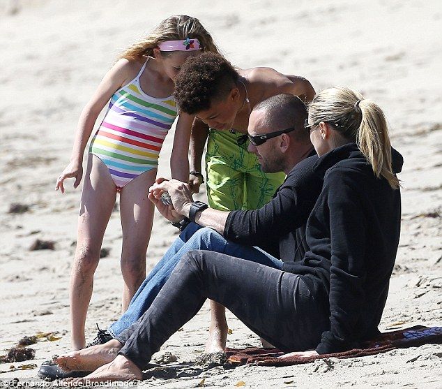 Heidi Klum: Ξέγνοιαστες στιγμές με τα παιδιά της στην παραλία! (φωτό)