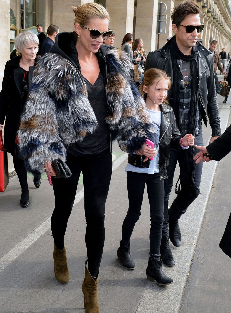 Με ροκ διάθεση η κόρη της Kate Moss στο Παρίσι