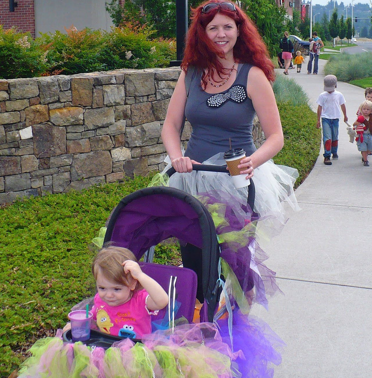 Τα πιο πρωτότυπα καρότσια που έχετε δει σε μια παρέλαση!