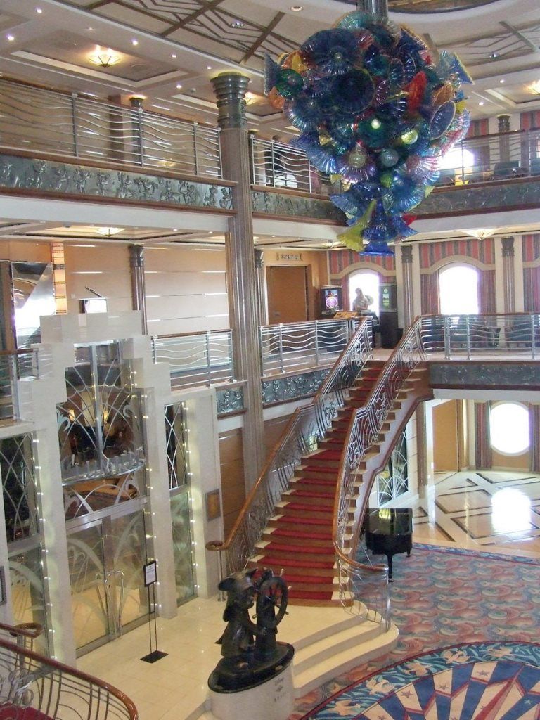 Disney Magic: Το "παιδικό" κρουαζιερόπλοιο έρχεται!