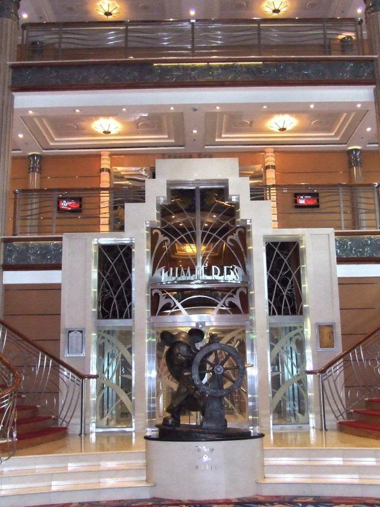 Disney Magic: Το "παιδικό" κρουαζιερόπλοιο έρχεται!