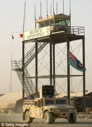 Η πιο ασυνήθιστη στρατιωτική επιχείρηση με πρωταγωνιστή ένα αγοράκι έξι μηνών! (φωτό)