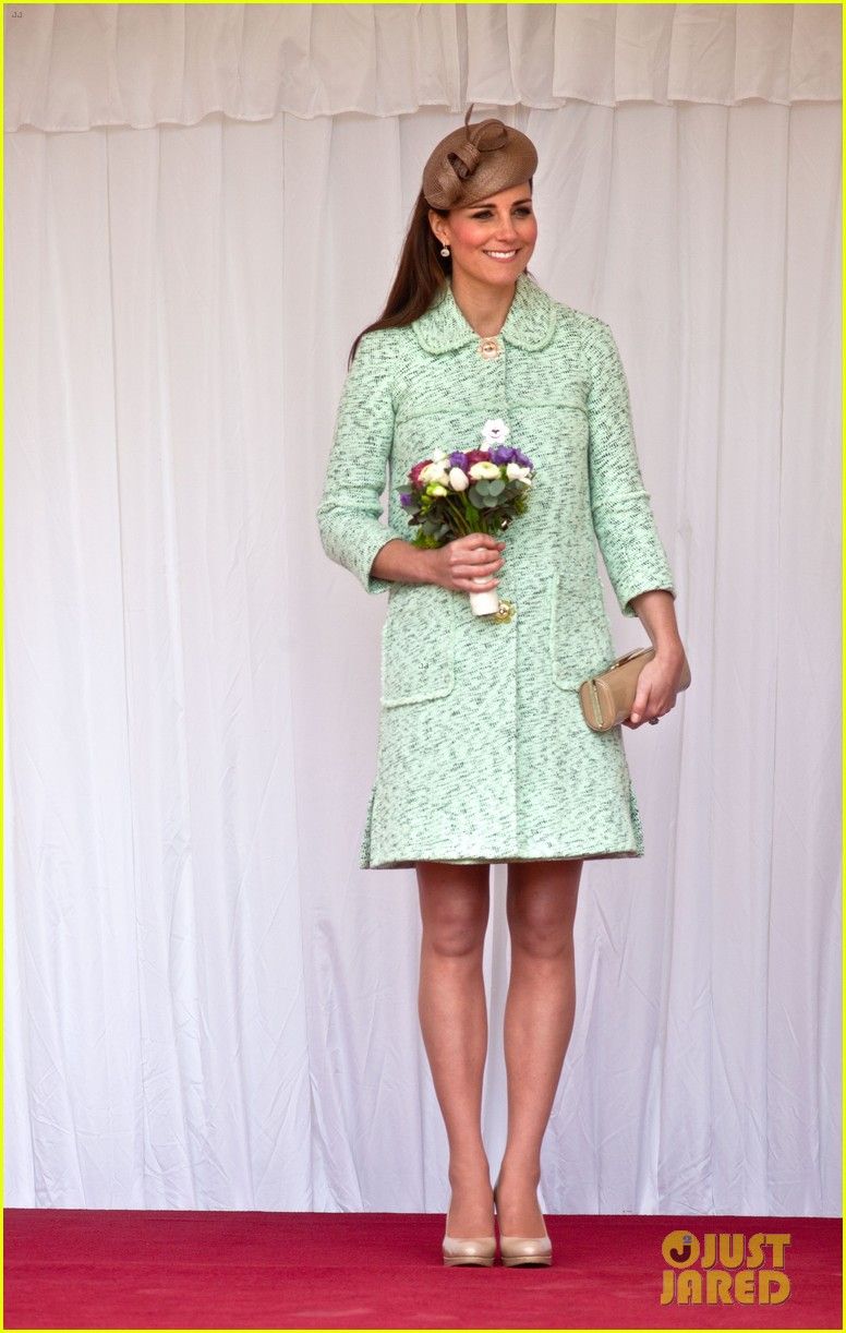 Kate Middleton: Εμφανής πλέον η φουσκωμένη κοιλίτσα της (φωτό)