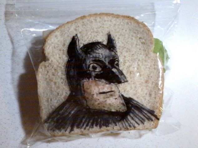 Ο απίθανος μπαμπάς που εδώ και 5 χρόνια ζωγραφίζει κάθε μέρα τα σακουλάκια των sandwich των παιδιών του!