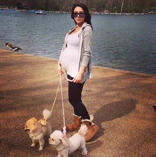 Τζένιφερ Στάνο Δαυίδ: Αυτό είναι το άλμπουμ της εγκυμοσύνης της (photos)