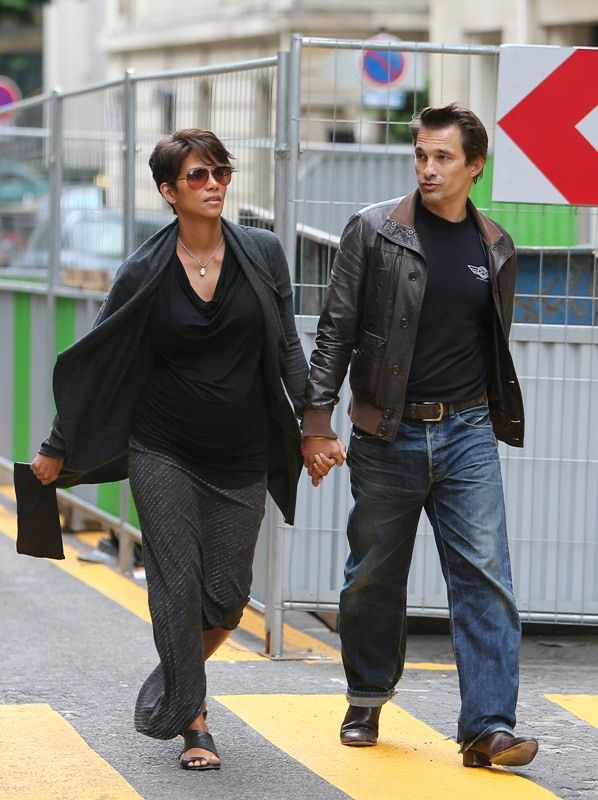 Χάλι Μπέρι: Μια λαμπερή εγκυμονούσα στο Παρίσι!