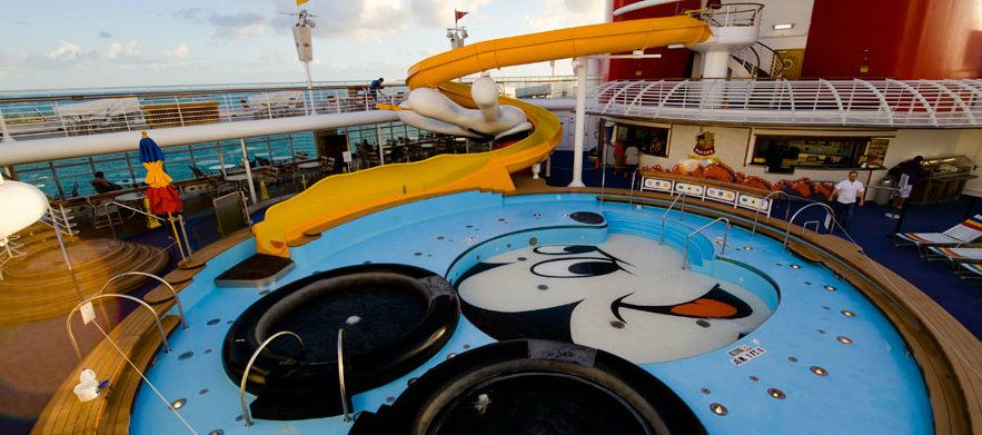 Το μαγικό πλοίο του Μίκι Μάους «έδεσε» στον Πειραιά και σας το παρουσιάζουμε! (φωτογραφίες και βίντεο)