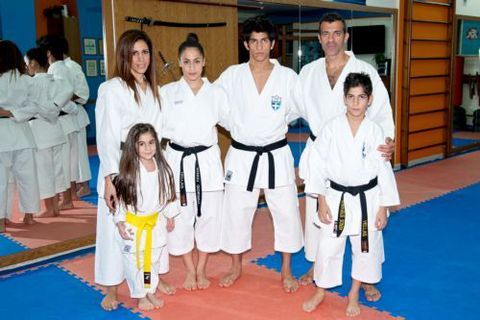 Η συγκινητική ιστορία της έφηβης Ελληνίδας πρωταθλήτριας καράτε που κέρδισε τη μάχη με τον καρκίνο! (φωτό)