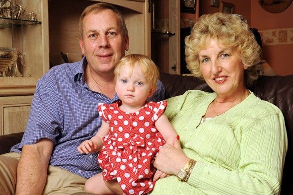 Αυτή είναι η γηραιότερη μητέρα της Αγγλίας!