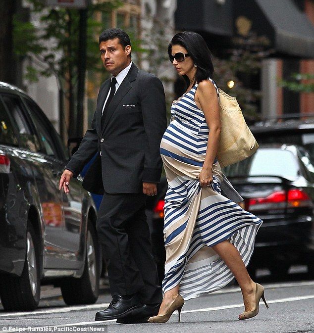 Τέλειο στυλ ακόμα και σε προχωρημένη εγκυμοσύνη! Πάρτε μαθήματα από την…