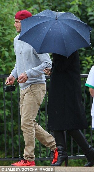 Ντέιβιντ & Βικτόρια Μπέκαμ: Ο γιος τους κέρδισε μετάλλιο σε σχολικούς αγώνες!