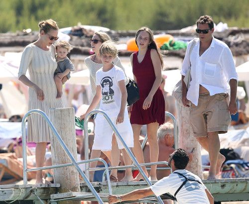 Ούμα Θέρμαν: Οι πρώτες φωτογραφίες της ενός έτους κόρης της!