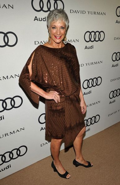 Δείτε πώς είναι σήμερα η μητέρα του Καράτε Κιντ! (φωτογραφίες)