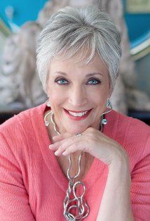 Δείτε πώς είναι σήμερα η μητέρα του Καράτε Κιντ! (φωτογραφίες)