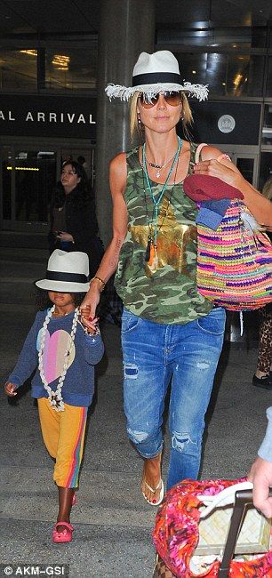 Χάιντι Κλουμ: Ασορτί καπέλο με την κόρη της!