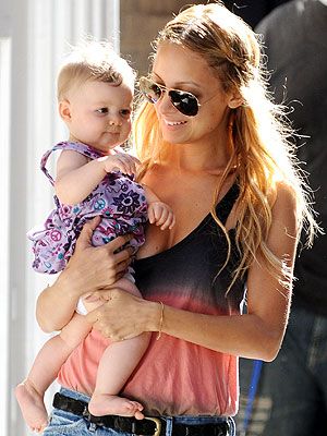 Το οικογενειακό άλμπουμ της Νικόλ Ρίτσι με τα παιδιά της! (50+ φωτογραφίες)