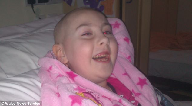 Το μοναδικό κοριτσάκι στον κόσμο που πάσχει από διπλό τύπο λευχαιμίας!