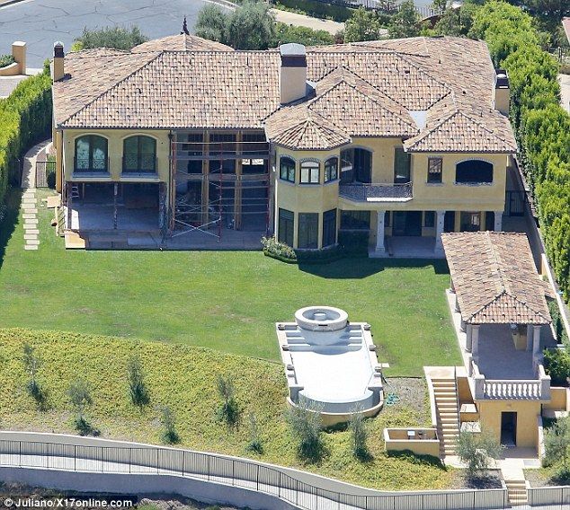 Το σπίτι που ετοιμάζουν για να ζήσουν με την κόρη τους Νορθ! (φωτογραφίες)