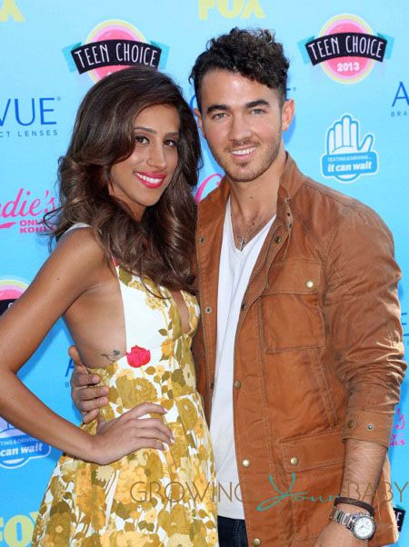 Η πρώτη εμφάνιση της γυναίκας του Κέβιν Τζόνας, Ντανιέλ, με φουσκωμένη κοιλίτσα