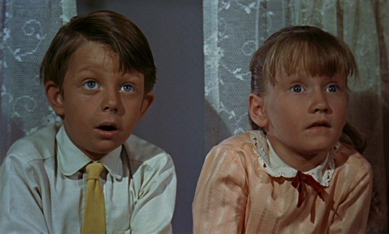 Aλήθεια, τι απέγιναν τα δύο «άτακτα» παιδιά που πρωταγωνιστούσαν στη Μαίρη Πόππινς;