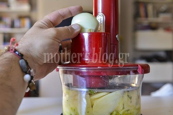 Συνταγή για ένα διαφορετικό και λαχταριστό «σουφλέ» πατάτας από τον Γιώργο Γεράρδο