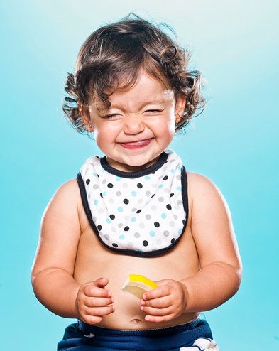 Οι πιο όμορφες... ξινές φατσούλες μωρών που δοκιμάζουν λεμόνι! (φωτογραφίες)