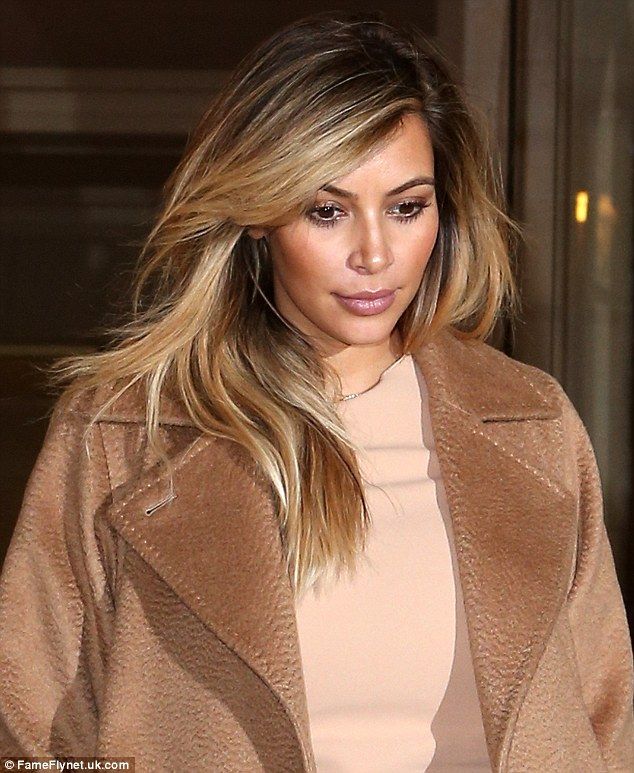 Διάσημη μαμά άφησε σε κοινή θέα το κινητό της και αποκαλύφθηκε το πρόσωπο του μωρού της!