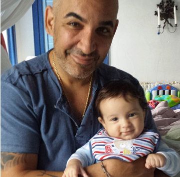 Τρυφερές στιγμές του Άλκη Δαυίδ με τον γιο του! (φωτογραφίες)