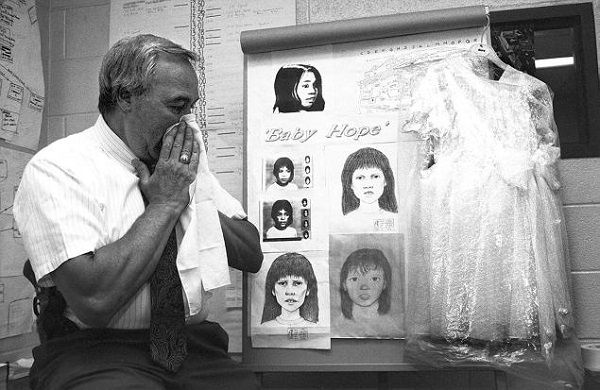 22 χρόνια μετά βρέθηκε ο δολοφόνος του μικρού κοριτσιού που δεν το αναζήτησε ποτέ κανείς (εικόνες)