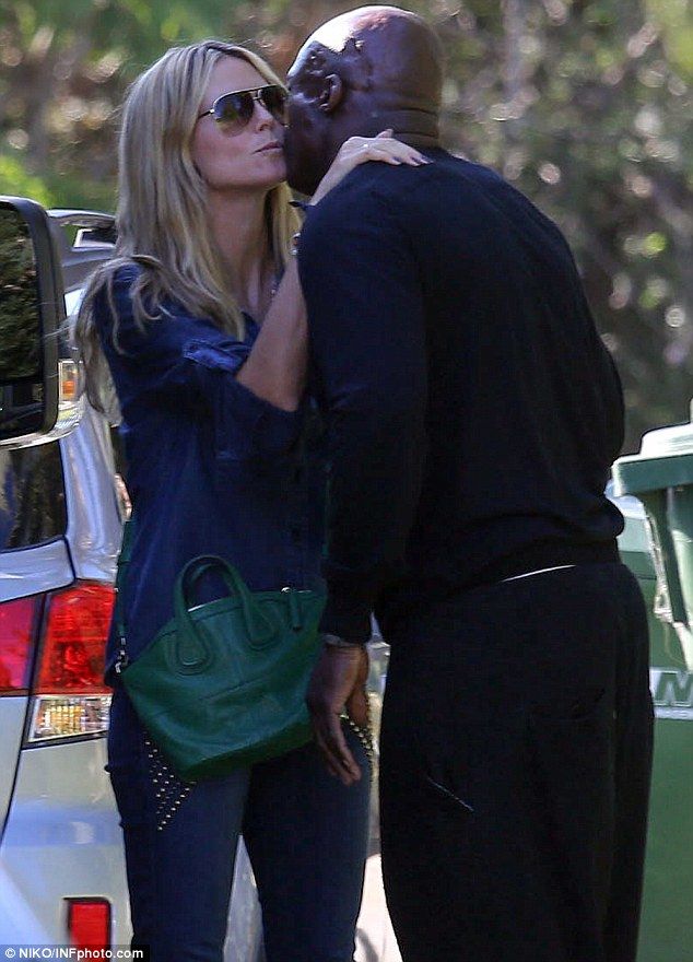 Διάσημο πρώην ζευγάρι ήρθε και πάλι κοντά για χάρη της κόρης του!