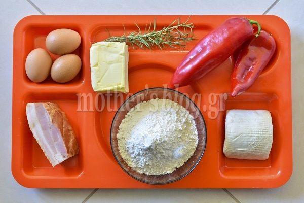 Συνταγή για πεντανόστιμο αλμυρό κέικ με μπέικον, μυζήθρα και κόκκινη πιπεριά από τον Γιώργο Γεράρδο