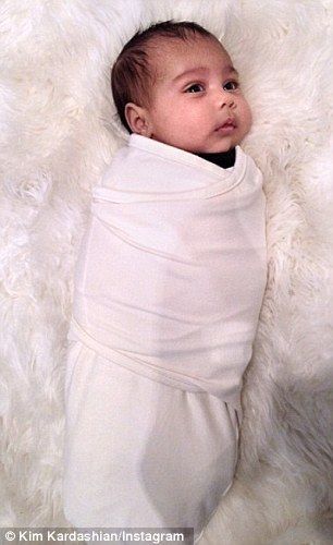 Εκατοντάδες χιλιάδες likes στο instagram για τις νέες φωτογραφίες της κόρης της Κιμ Καρντάσιαν!