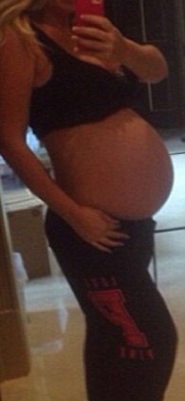 Ποια διάσημη σταρ είναι έτοιμη να φέρει στον κόσμο δίδυμα;