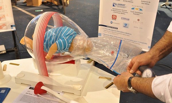 Πώς ένας μηχανικός αυτοκινήτων εφηύρε ένα νέο επικουρικό εργαλείο τοκετού (φωτογραφίες)