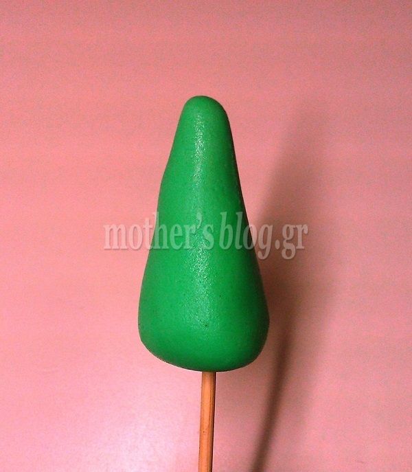 My cakes - My hobby: Φτιάχνουμε ελατάκια με ζαχαρόπαστα για να στολίσουμε τις δημιουργίες μας!