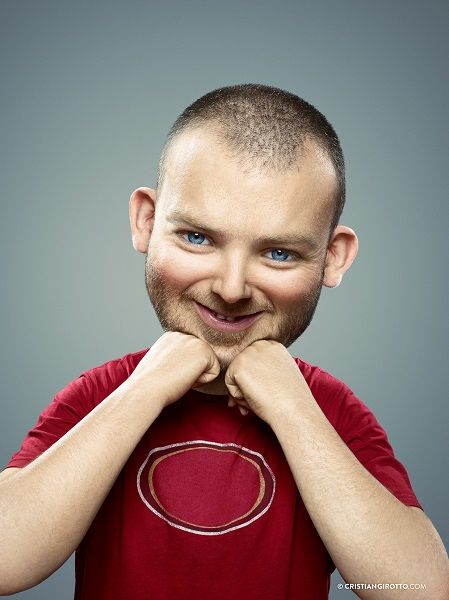 Bρήκαν το παιδί που έκρυβαν μέσα τους! (εικόνες)