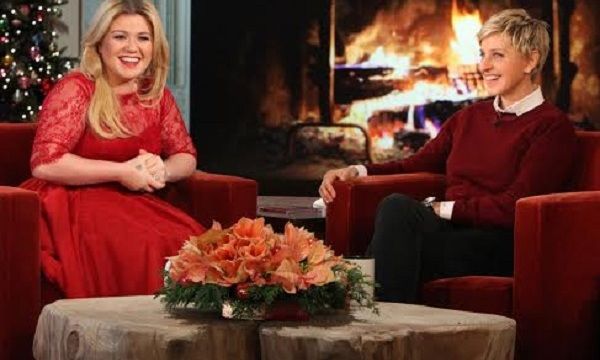 Η Κέλι Κλάρκσον μιλάει για την εγκυμοσύνη της και αποκαλύπτει από τι υποφέρει! (εικόνες)