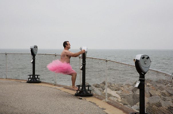 The tutu project! Οταν ένας άντρας φορά τουτού, για να κάνει τις γυναίκες με καρκίνο του μαστού να χαμογελάσουν ξανά (εικόνες, βίντεο)