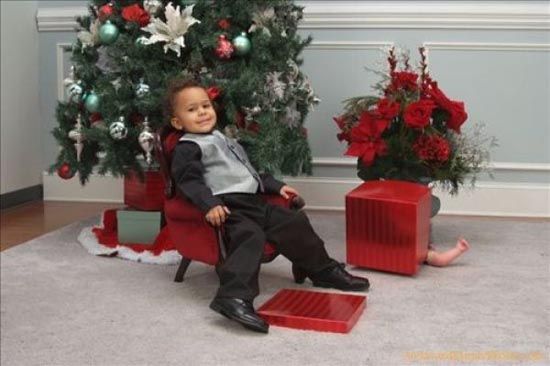 Δείτε οικογενειακές Χριστουγεννιάτικες φωτογραφίες για γέλια και για κλάματα!