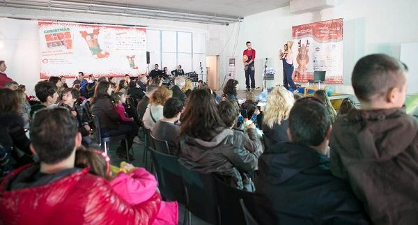 Φωτογραφίες και εντυπώσεις από το Christmas Kids Festival 2013 που διοργανώθηκε από την «Κορυφογραμμή»