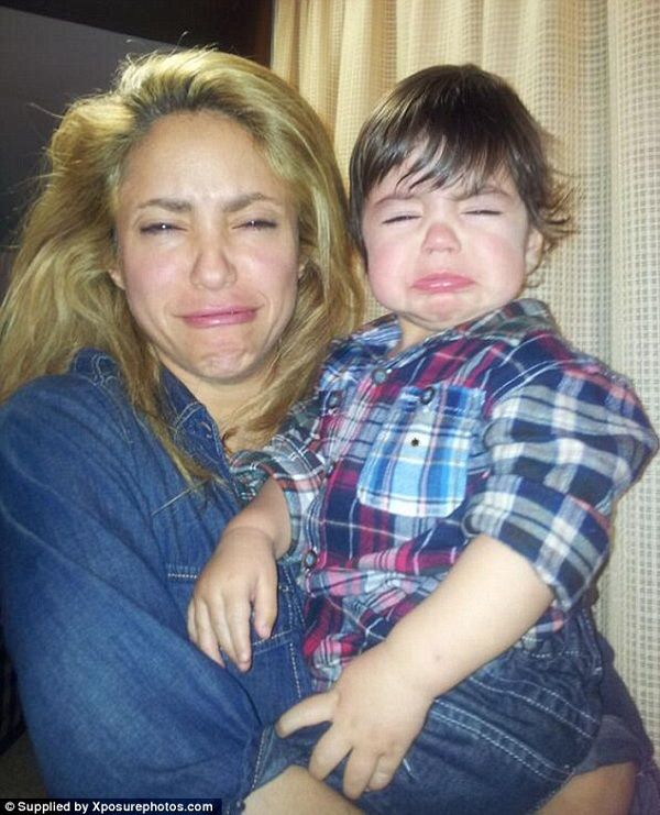 Η Σακίρα και ο μικρός Μίλαν στην ίδια αστεία γκριμάτσα! Είναι ολόιδιοι! (εικόνα)