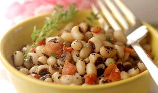 Αυτά είναι τα 10 φαγητά που θα μας φέρουν γούρι την Πρωτοχρονιά! (εικόνες)