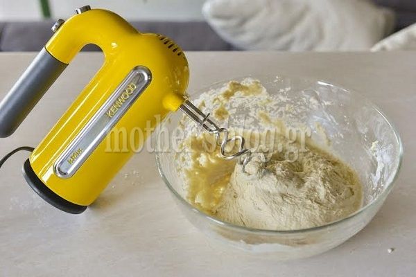 Συνταγή για λαχταριστό ψωμί σόδας σε 35 λεπτά από τον Γιώργο Γεράρδο!