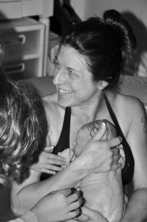 Αληθινή ιστορία: «Γέννησα στα 45 μου, με φυσιολογικό τοκετό ένα υγιέστατο μωράκι!»