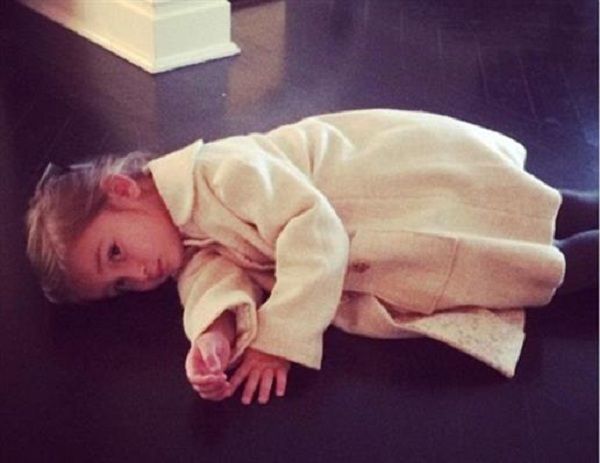 Αυτή η μαμά δεν μπορεί να χαλάσει χατίρι στα παιδιά της! Τα πήγε κατασκήνωση…στο σπίτι τους! (εικόνες)