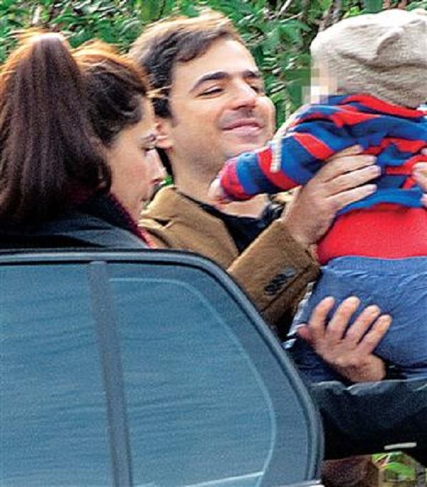 Βόλτα για τρεις! Η Κατερίνα Παπουτσάκη με τους άντρες της ζωής της! (εικόνες)