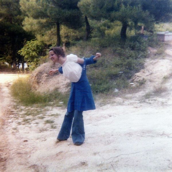 Η χρονιά που έπαψε η σχολική ποδιά να υπάρχει (εικόνες)